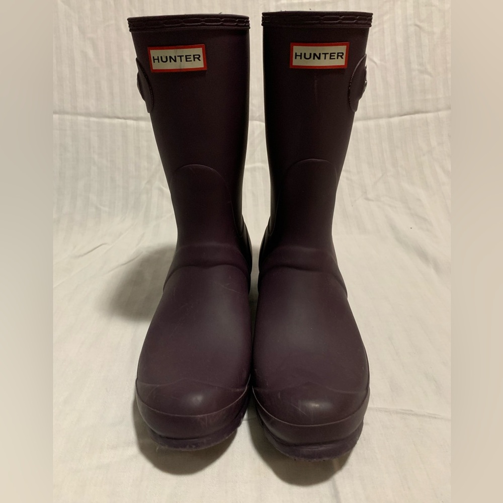 Hunter purple boots, worn and still in very good condition size 9